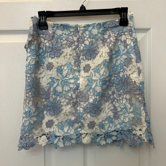 ! Gorgeous Lovers + Friends Aleta Skirt Size small - Picture 2 of 6